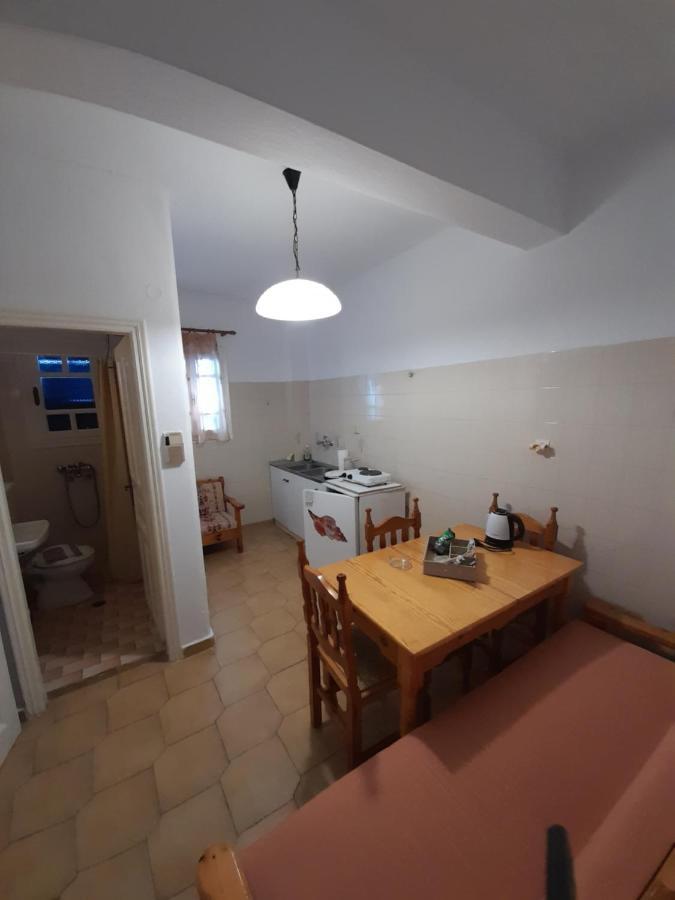 Pension Selenti Tinos Bagian luar foto